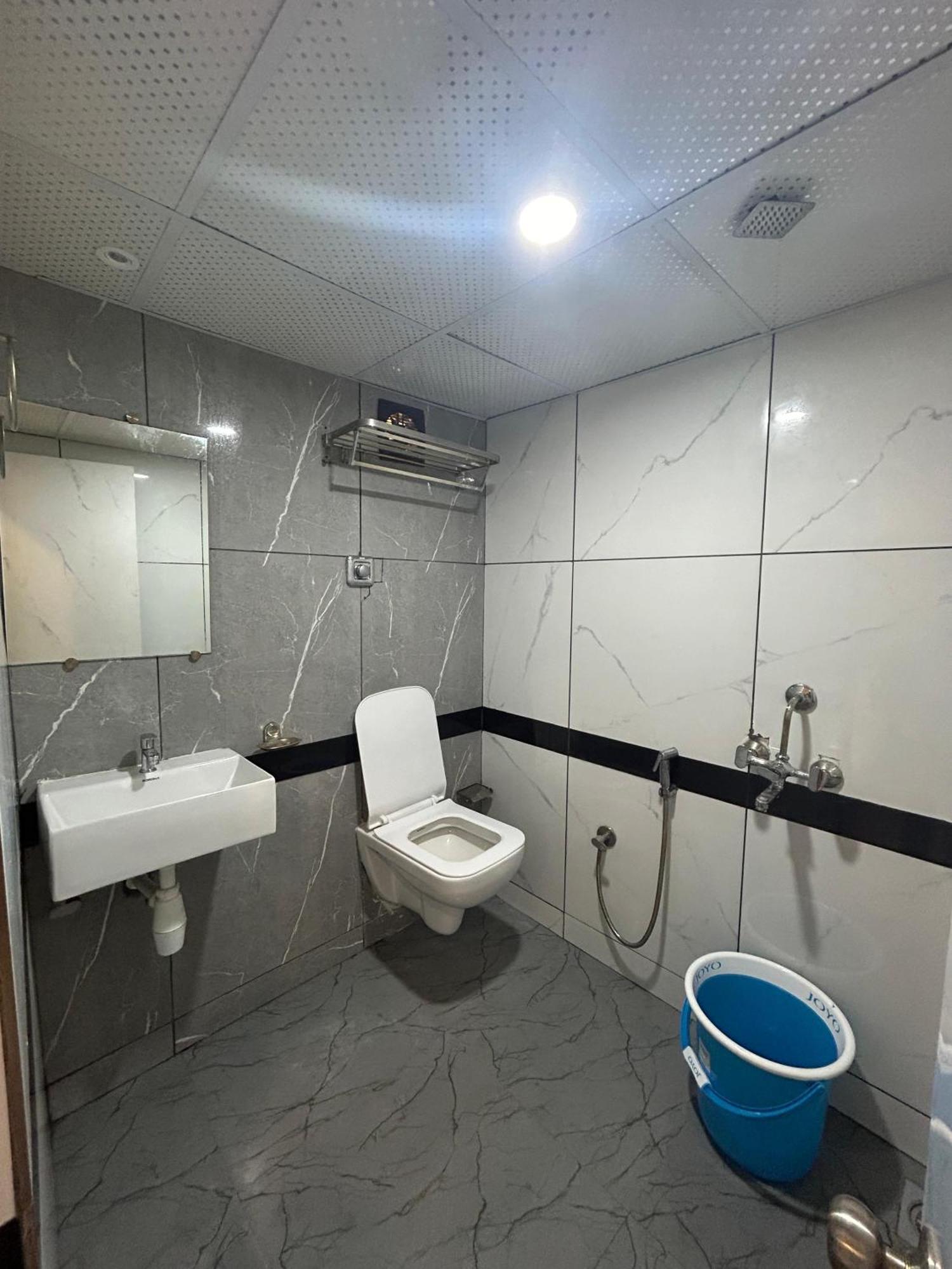 Hotel Rinza Residency 孟买 外观 照片